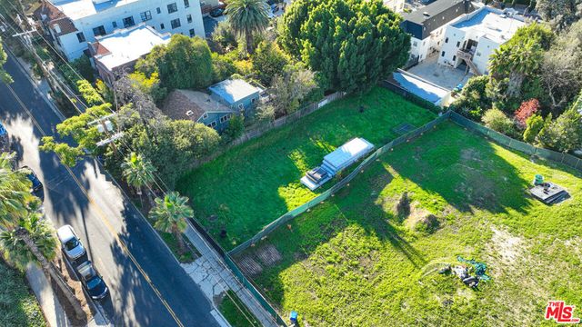 823 Hyperion Avenue, Los Angeles, CA 90029