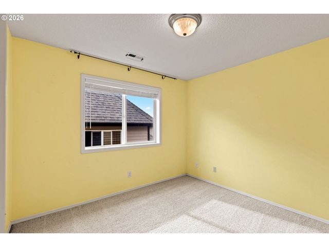 13728 Nw HENNINGER Ln, Portland, OR 97229