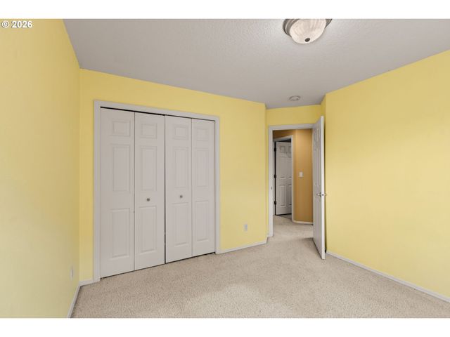 13728 Nw HENNINGER Ln, Portland, OR 97229