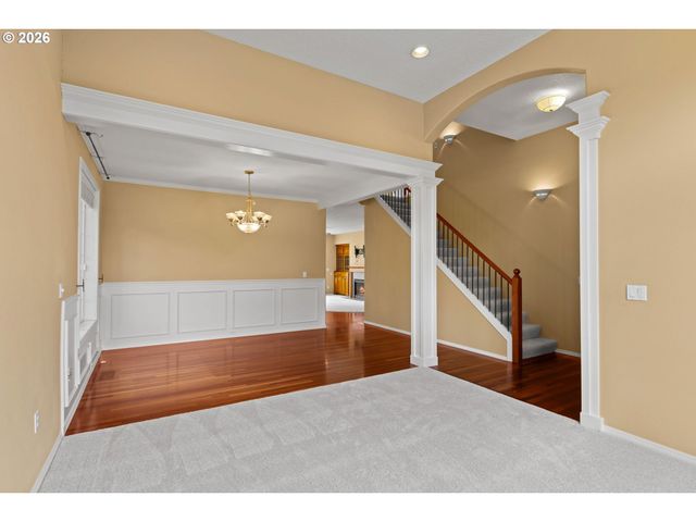 13728 Nw HENNINGER Ln, Portland, OR 97229