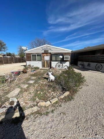 449 Mountain View, Bandera, TX 78003