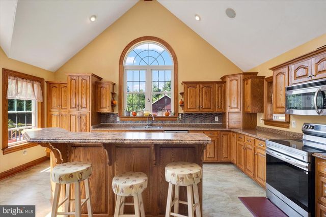 15 GIFT RD, Hamburg, PA 19526