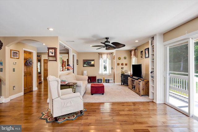 15 GIFT RD, Hamburg, PA 19526