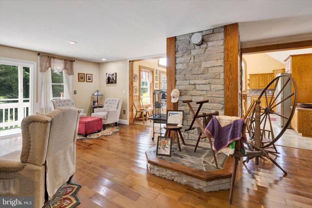 15 GIFT RD, Hamburg, PA 19526