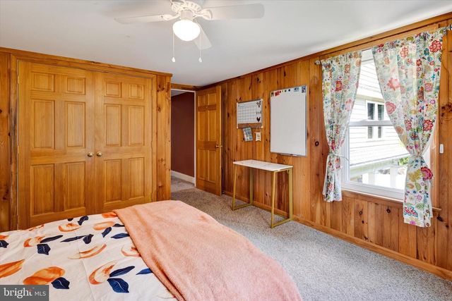 15 GIFT RD, Hamburg, PA 19526