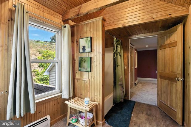 15 GIFT RD, Hamburg, PA 19526