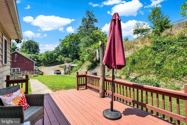 15 GIFT RD, Hamburg, PA 19526