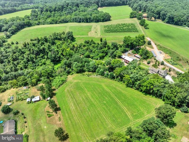 15 GIFT RD, Hamburg, PA 19526