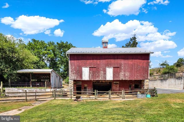 15 GIFT RD, Hamburg, PA 19526