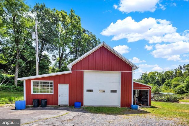 15 GIFT RD, Hamburg, PA 19526