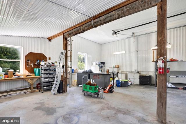 15 GIFT RD, Hamburg, PA 19526