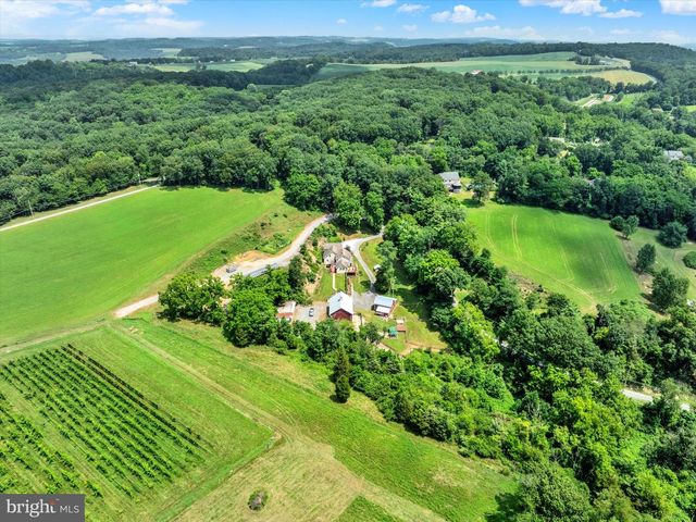 15 GIFT RD, Hamburg, PA 19526