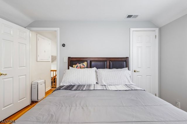 433 Fern Ave, Lyndhurst Twp., NJ 07071