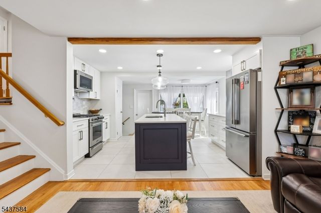 433 Fern Ave, Lyndhurst Twp., NJ 07071
