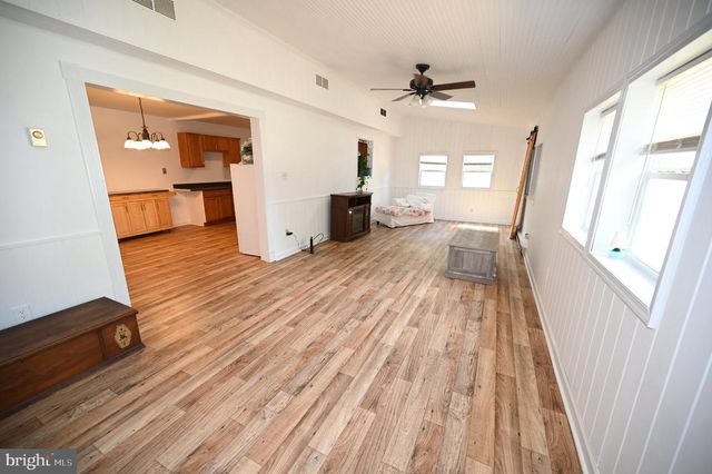 40070 BEACH DR, Mechanicsville, MD 20659