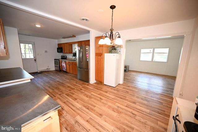 40070 BEACH DR, Mechanicsville, MD 20659