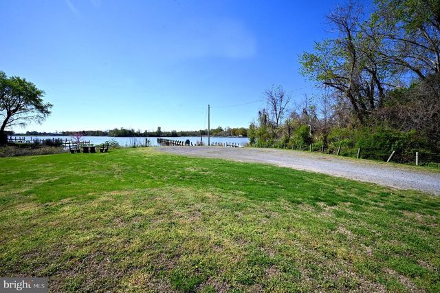 40070 BEACH DR, Mechanicsville, MD 20659