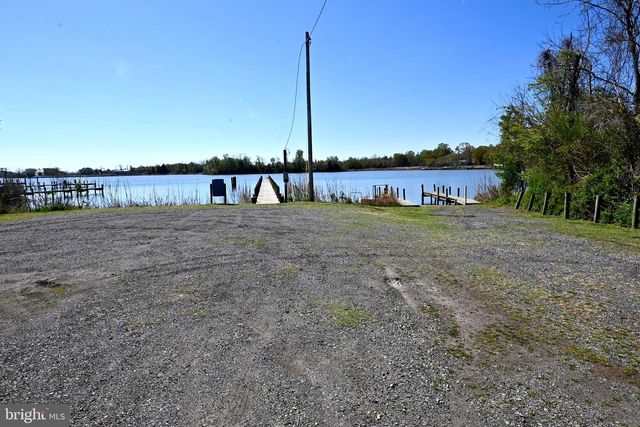 40070 BEACH DR, Mechanicsville, MD 20659