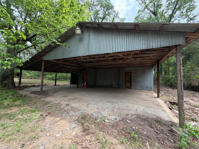 4831 Menard Chapel Road, Livingston, TX 77351
