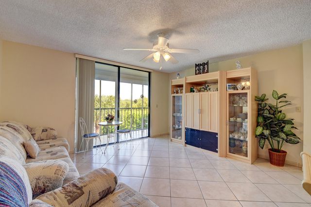 5370 Las Verdes Circle 324, Delray Beach, FL 33484