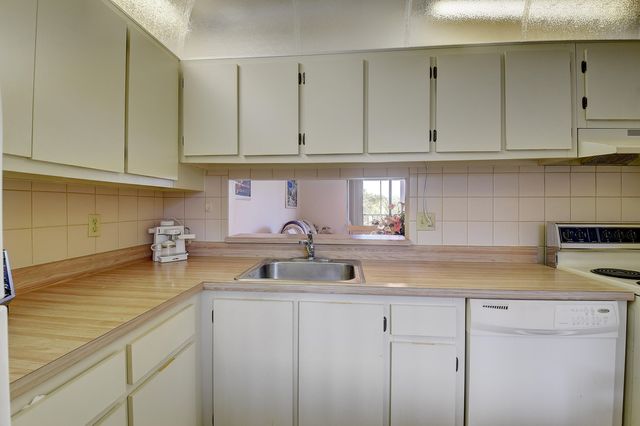 5370 Las Verdes Circle 324, Delray Beach, FL 33484