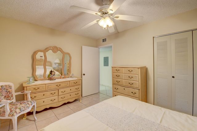 5370 Las Verdes Circle 324, Delray Beach, FL 33484