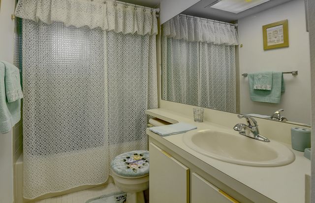 5370 Las Verdes Circle 324, Delray Beach, FL 33484