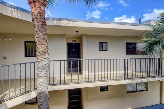 5370 Las Verdes Circle 324, Delray Beach, FL 33484