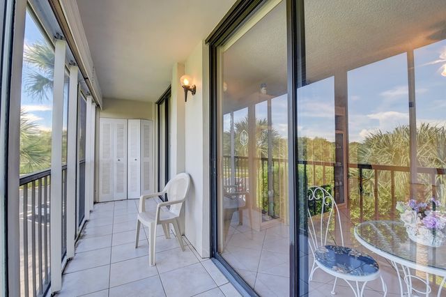 5370 Las Verdes Circle 324, Delray Beach, FL 33484