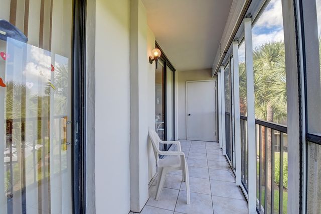 5370 Las Verdes Circle 324, Delray Beach, FL 33484