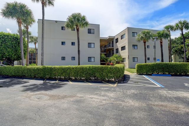 5370 Las Verdes Circle 324, Delray Beach, FL 33484