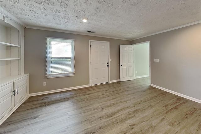 1100 Lake Drive, Roswell, GA 30075