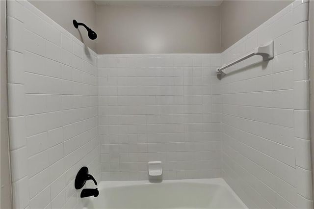 1100 Lake Drive, Roswell, GA 30075