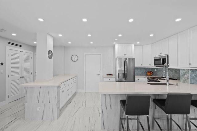 3300 NE 36th Street 217, Fort Lauderdale, FL 33308