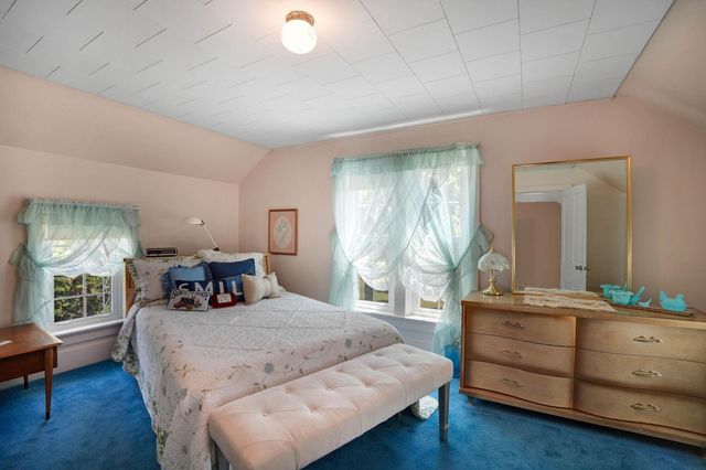 3806 W Gresham Road, Cedar Falls, IA 50613