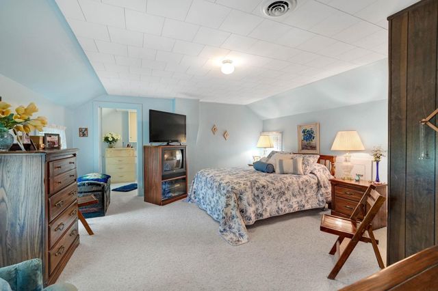 3806 W Gresham Road, Cedar Falls, IA 50613