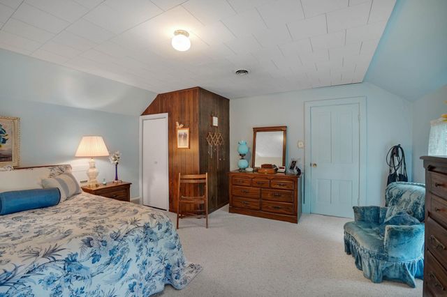 3806 W Gresham Road, Cedar Falls, IA 50613
