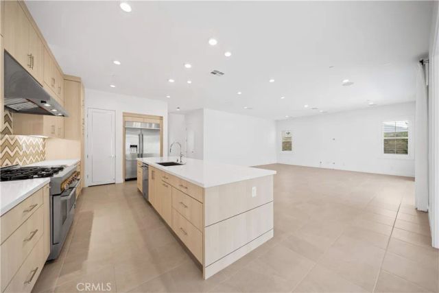 360 Riverbend, Lake Forest, CA 92630