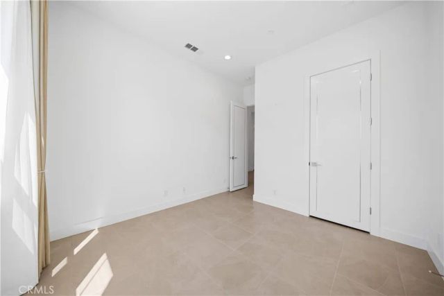 360 Riverbend, Lake Forest, CA 92630