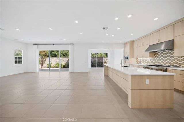 360 Riverbend, Lake Forest, CA 92630