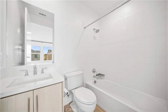 360 Riverbend, Lake Forest, CA 92630