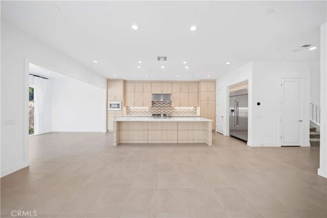 360 Riverbend, Lake Forest, CA 92630