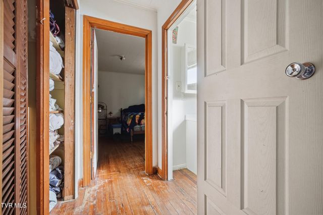 124 Clinchco Main Street, Clinchco, VA 24226