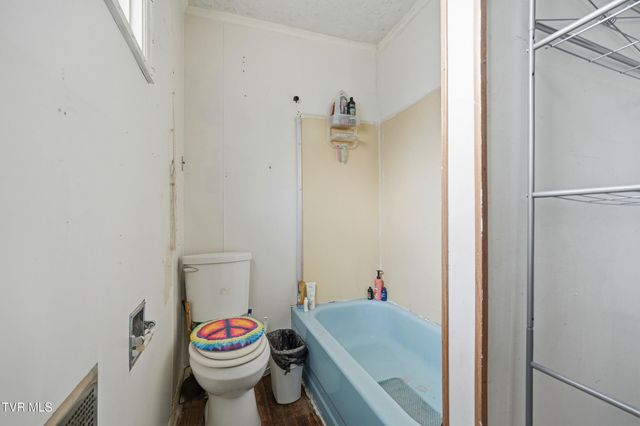 124 Clinchco Main Street, Clinchco, VA 24226