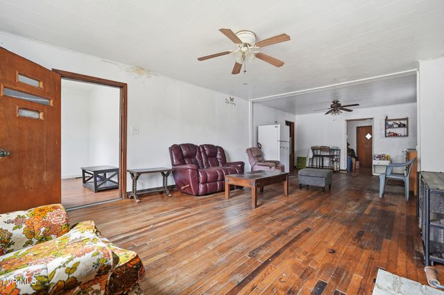 124 Clinchco Main Street, Clinchco, VA 24226