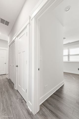 4552 S Evans Avenue 2, Chicago, IL 60653