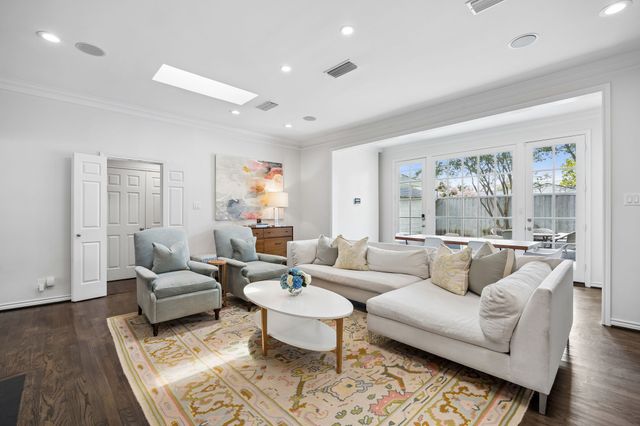 5610 Greenbrier Drive, Dallas, TX 75209