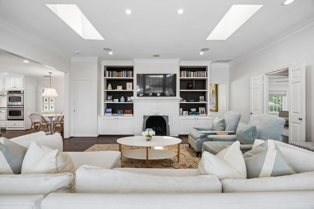 5610 Greenbrier Drive, Dallas, TX 75209