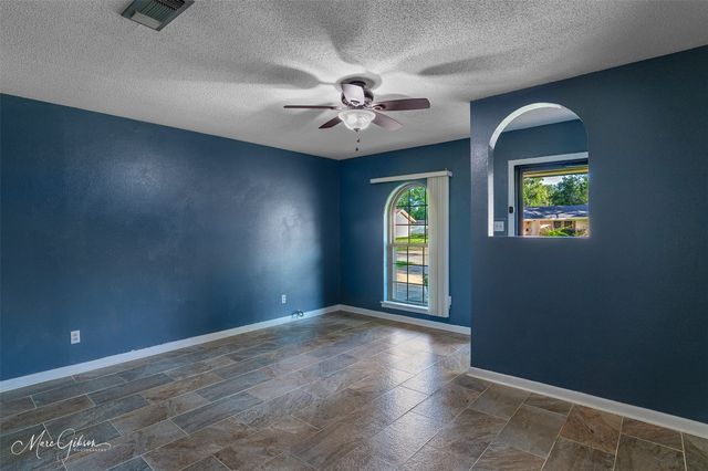 1920 Venus Drive, Bossier City, LA 71112