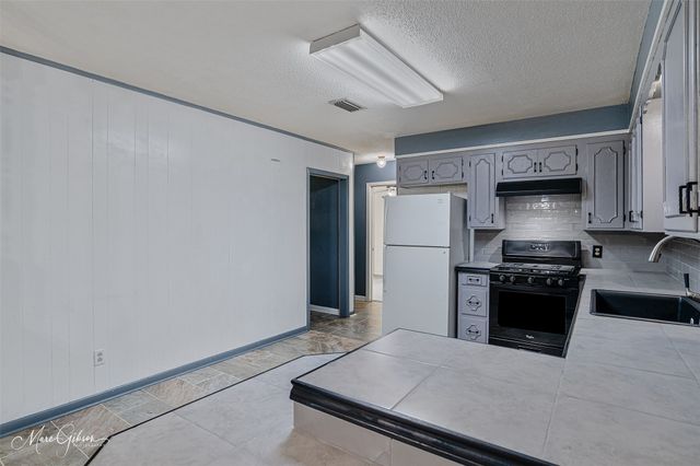 1920 Venus Drive, Bossier City, LA 71112